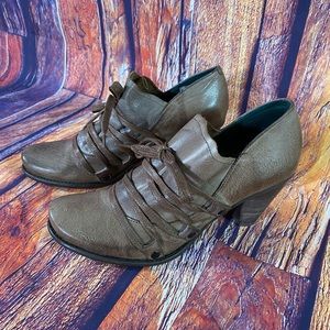 Sacha Brown Leather Shoes Size 7 (38)